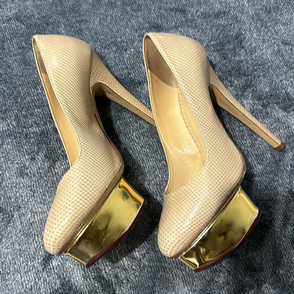 Charlotte Olympia Beige Textured Gold Platform Pumps 36.5
